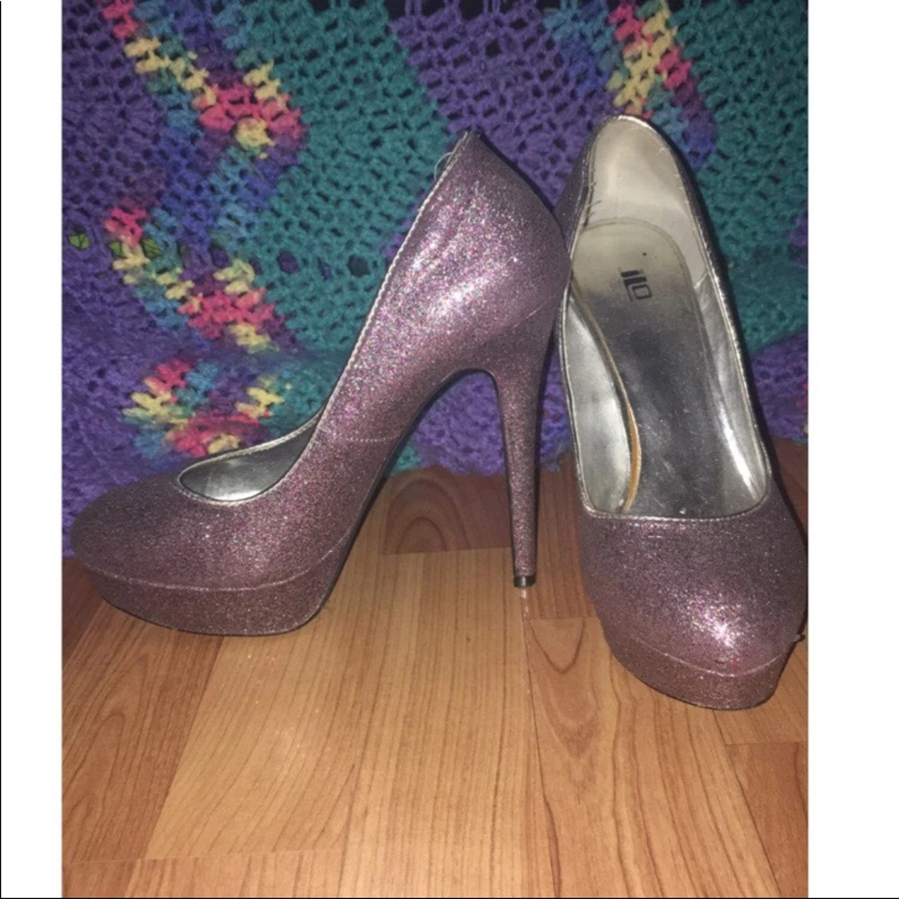 Sparkly pumps!
